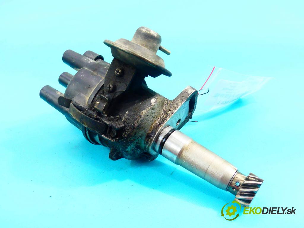 Mitsubishi Pajero I 1982-1991 2.5 karburátor: 103 HP manual 76 kW 2531 cm3 3- rozdeľovač T3T61980A (Rozdeľovače)