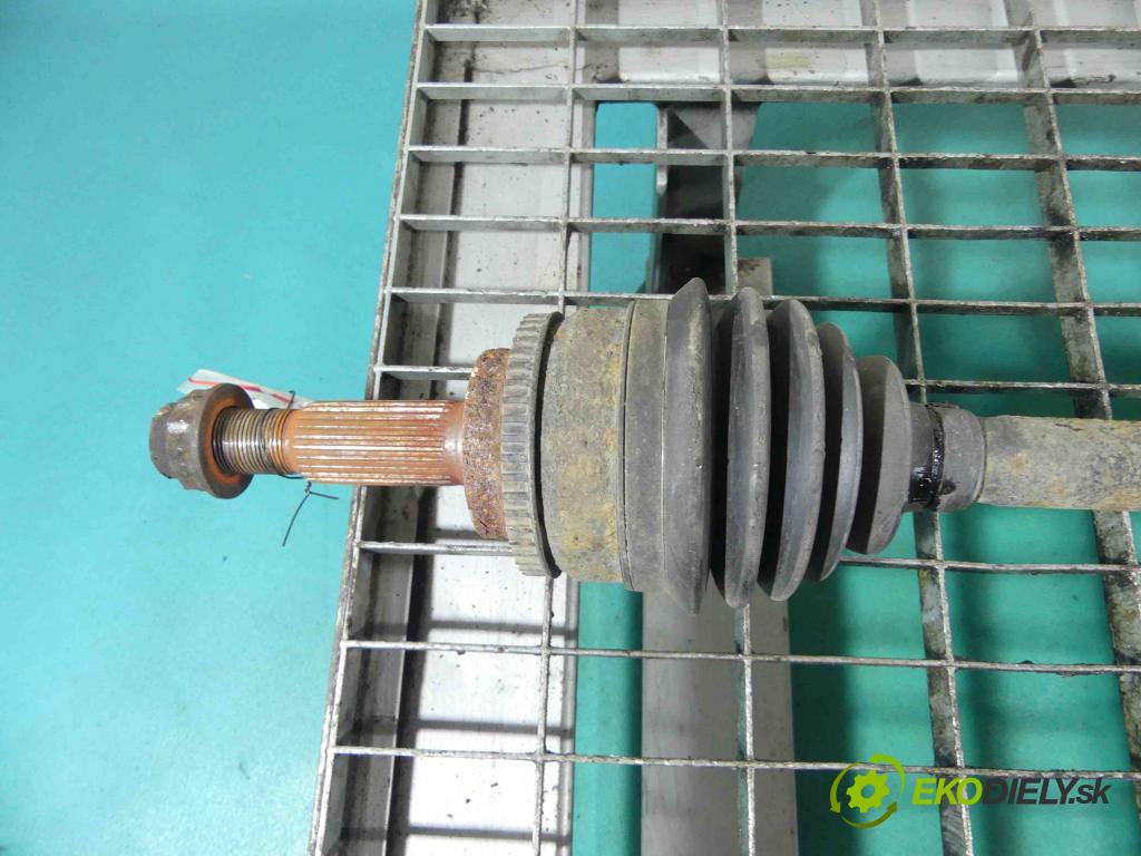 Toyota Corolla E12 2001-2009 1.4 vvti 97KM manual 71 kW 1398 cm3 5- poloos pravé  (Poloosy)