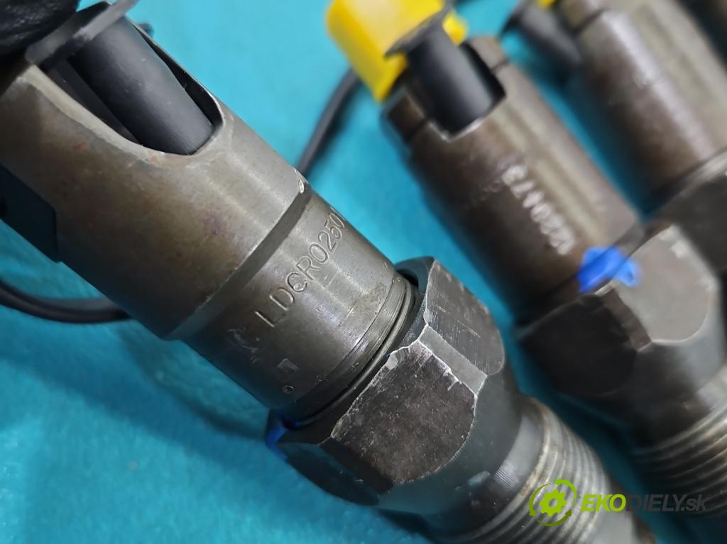 Peugeot 206 1.9d 69KM manual 51 kW 1868 cm3 3- vstrek DCR02501AA1 (Vstrekovač paliva)