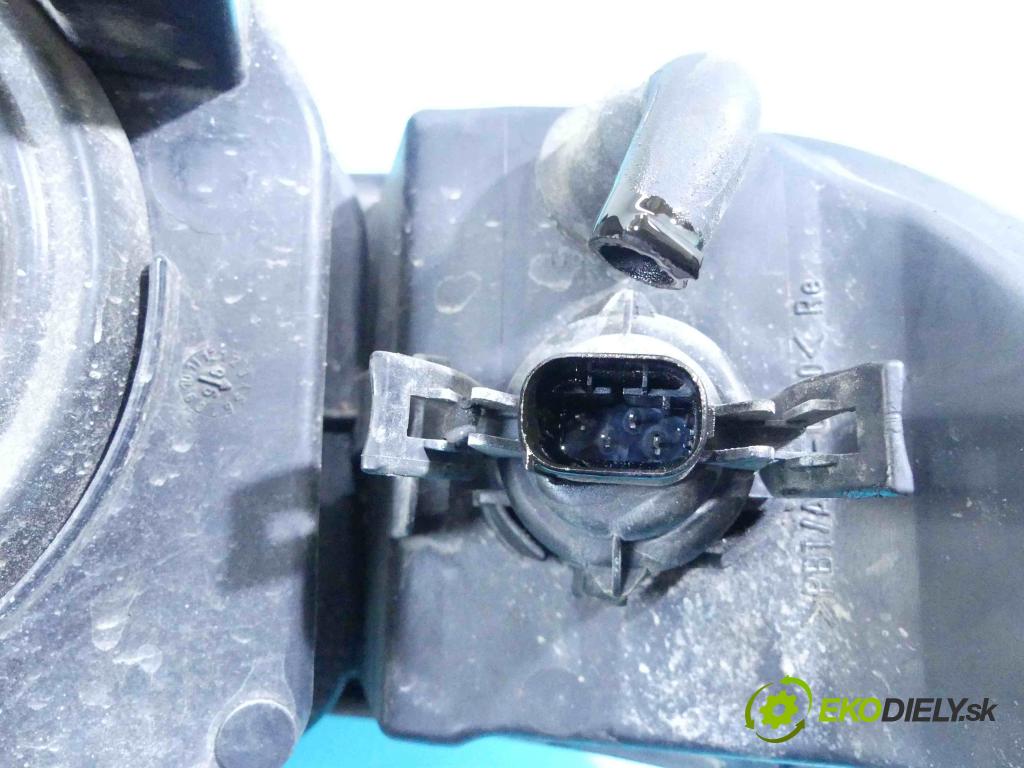 Bmw 5 E39 1996-2003 2.0 24v 150 HP manual 110 kW 1991 cm3 4- Reflektor: pravý  (Pravé)