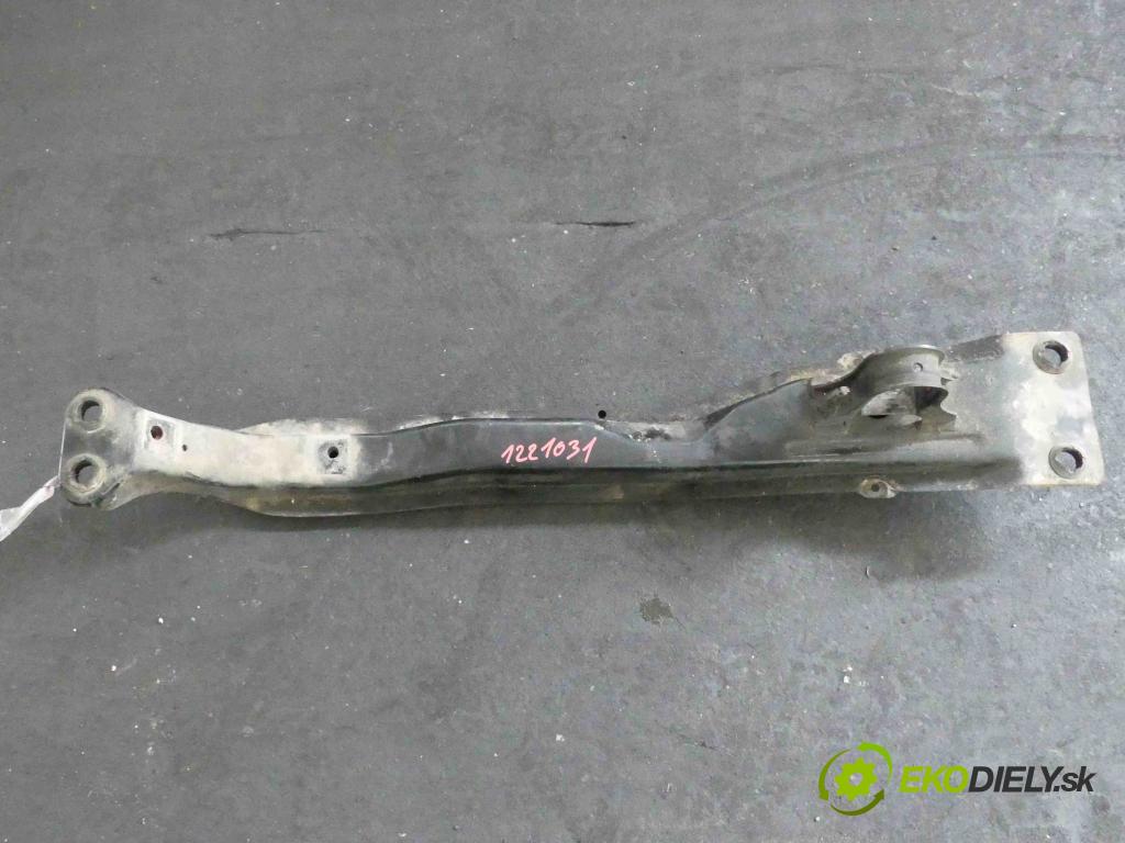 Nissan Primera P11 1996-2002 1.6 16v 99 hp manual 73 kW 1597 cm3 4- výztuha motoru 