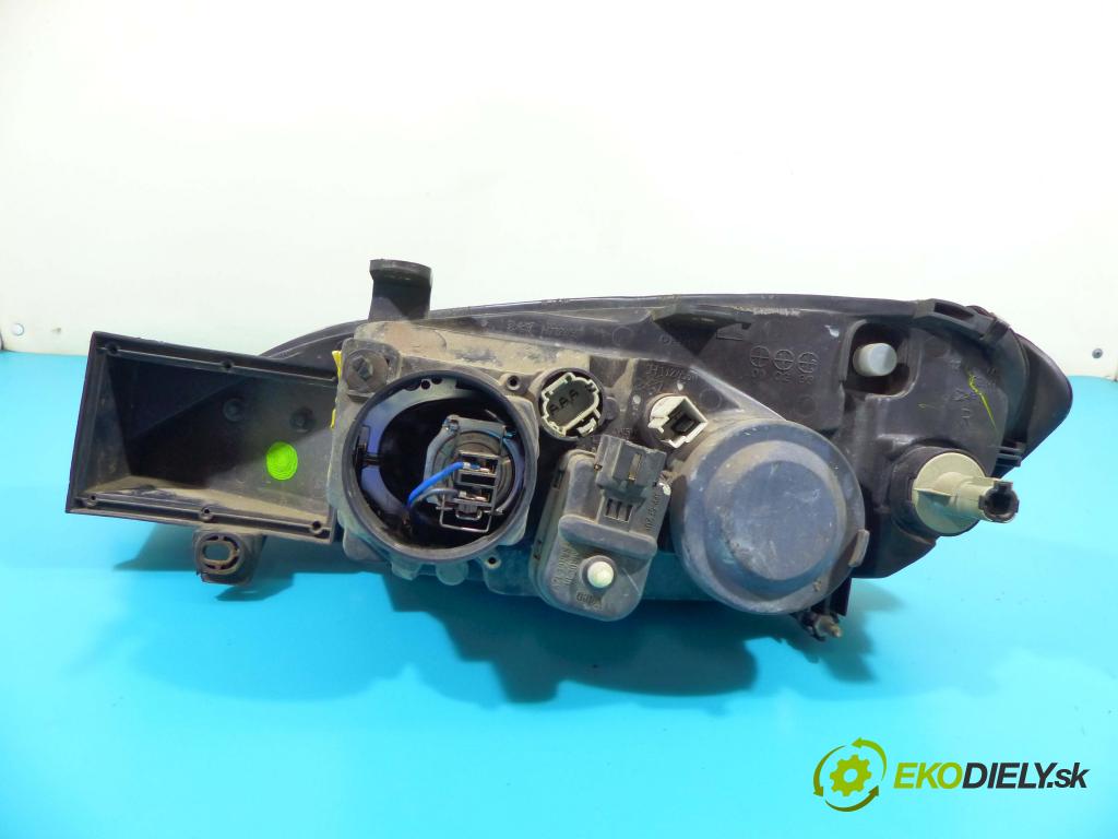 Nissan Primera P11 1996-2002 1.8 16v 114 HP manual 84 kW 1769 cm3 5- Reflektor: pravý  (Pravé)