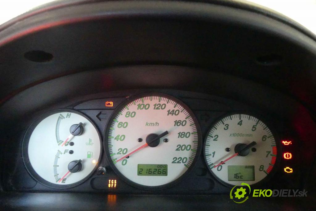Mazda Premacy 2.0 16v 131 HP manual 96 kW 1991 cm3 5- prístrojovka/ budíky WSCB84A (Prístrojové dosky, displeje)