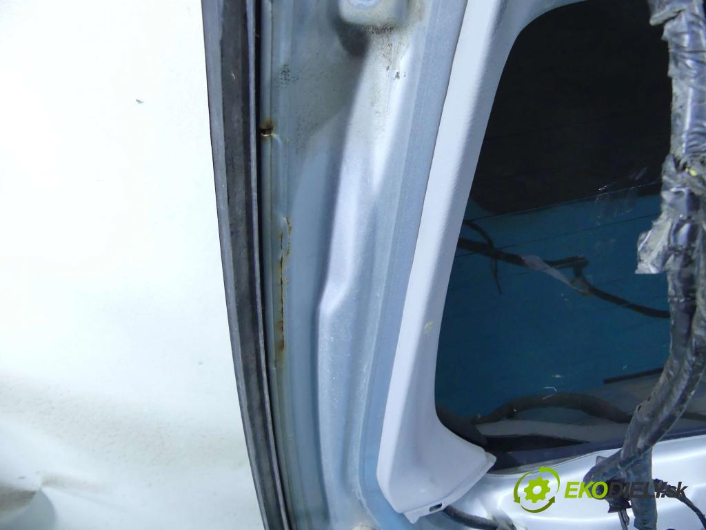 Subaru Legacy III 1999-2004 2.0 boxer 125 hp automatic 92 kW 1994 cm3 5- zadní kufrové dveře  (Zadní kapoty)