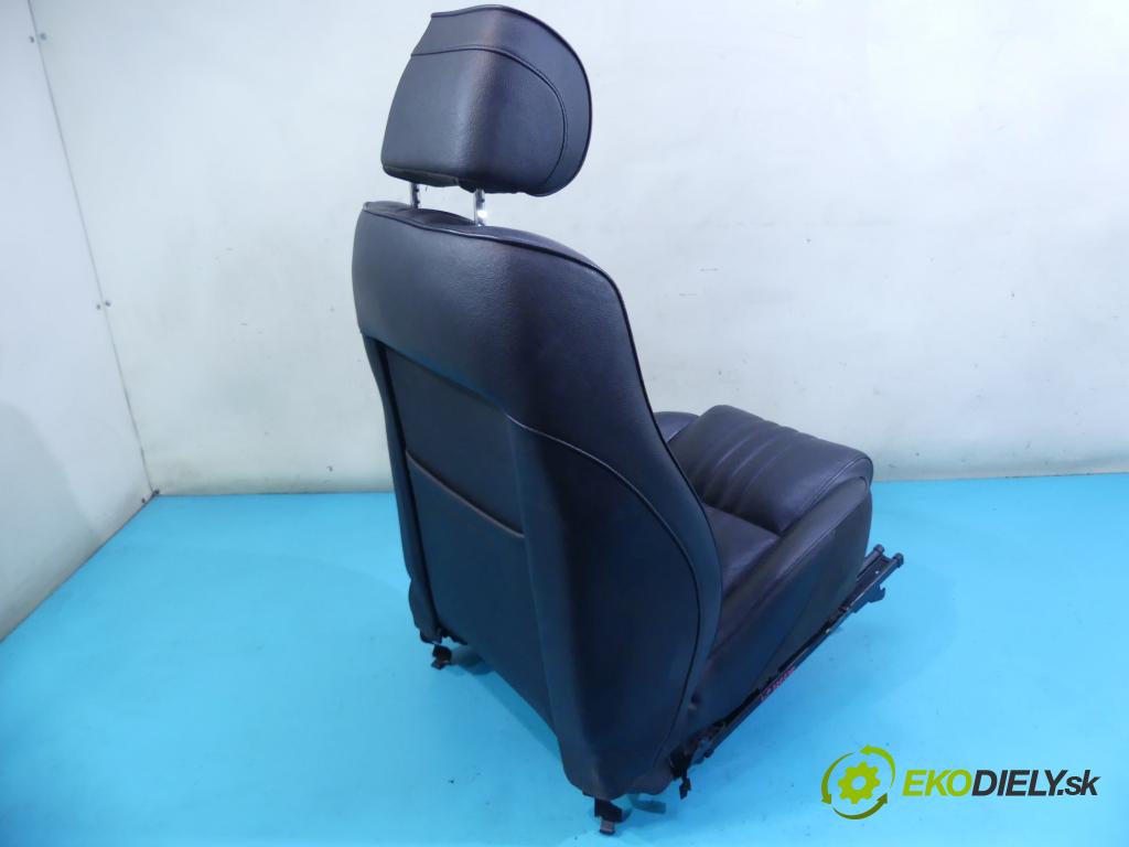 Alfa romeo 159 1.9 jtd 120 HP manual 88 kW 1910 cm3 5- sedačke: komplet