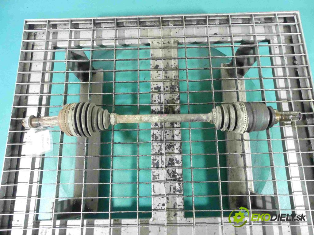 Toyota Yaris I 1999-2005 1.0 vvti 68 HP manual 50 kW 998 cm3 3- poloos ľavé  (Poloosy)