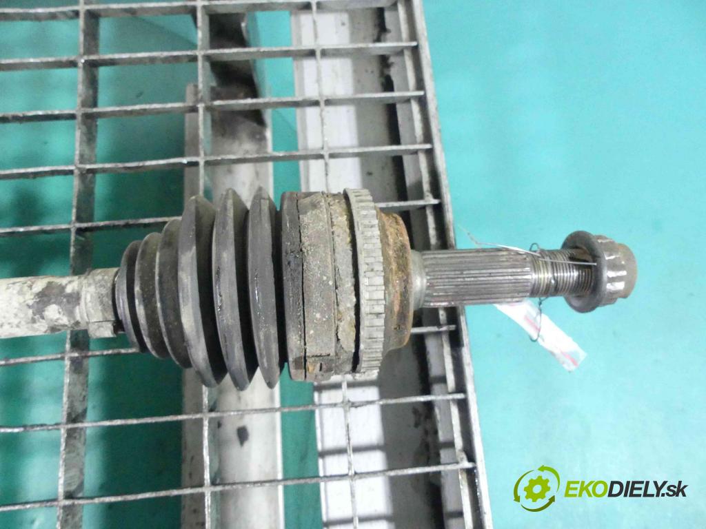 Toyota Yaris I 1999-2005 1.0 vvti 68 HP manual 50 kW 998 cm3 3- poloos pravé  (Poloosy)