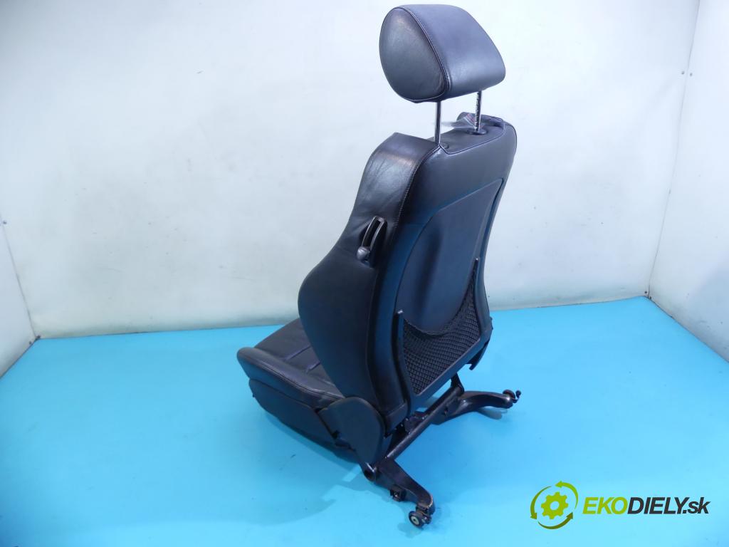 Audi A3 8L 1996-2003 1.9 tdi 131 HP manual 96 kW 1896 cm3 3- Sedačka pravý  (Sedačky, sedadlá)