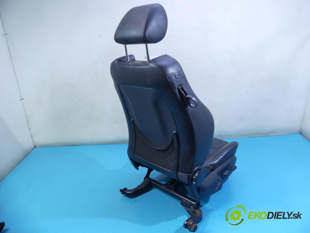 Audi A3 8L 1996-2003 1.9 tdi 131 HP manual 96 kW 1896 cm3 3- Sedačka pravý  (Sedačky, sedadlá)