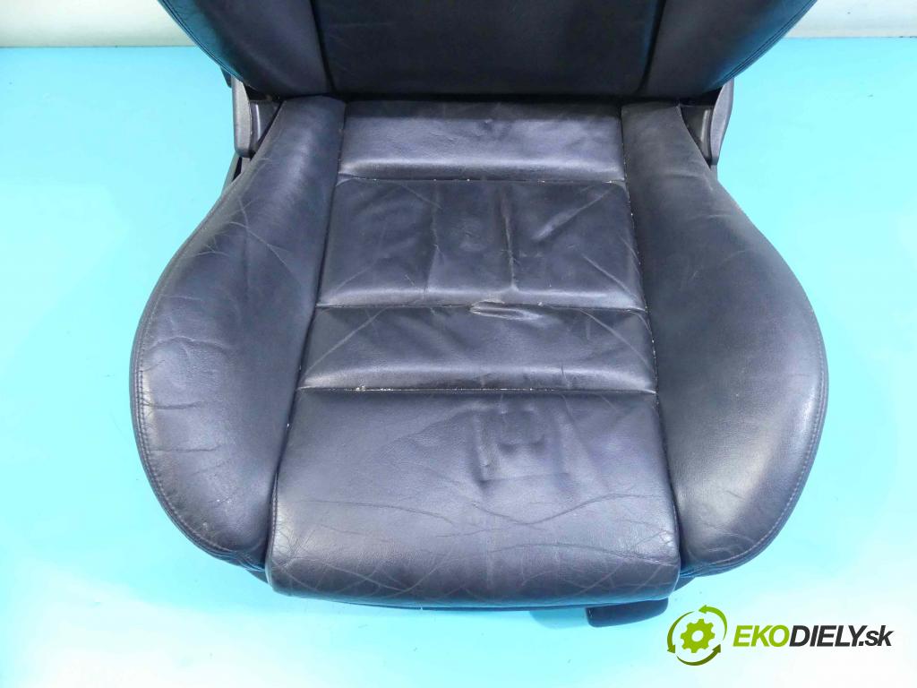 Audi A3 8L 1996-2003 1.9 tdi 131 HP manual 96 kW 1896 cm3 3- Sedačka pravý  (Sedačky, sedadlá)