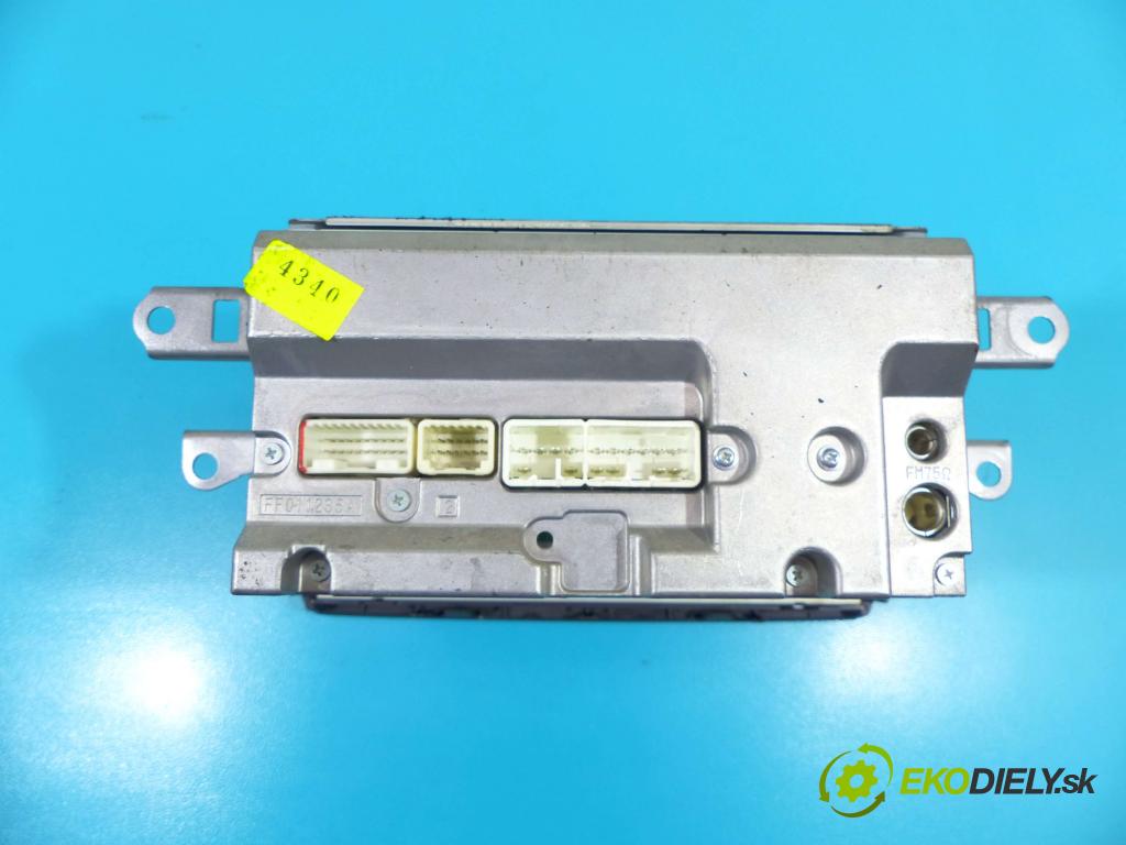 Toyota Corolla E15 2007-2014 2.0 D4D 126 HP manual 93 kW 1998 cm3 4- Radio továreň: 86120-12B00