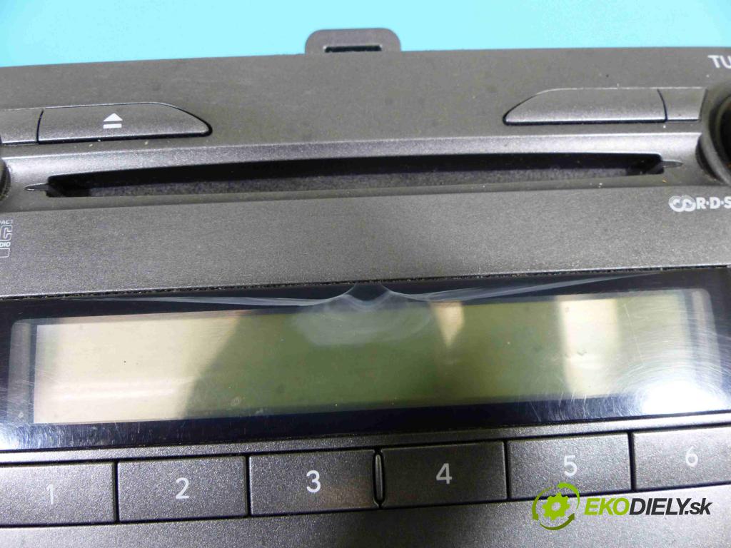 Toyota Corolla E15 2007-2014 2.0 D4D 126 HP manual 93 kW 1998 cm3 4- Radio továreň: 86120-12B00