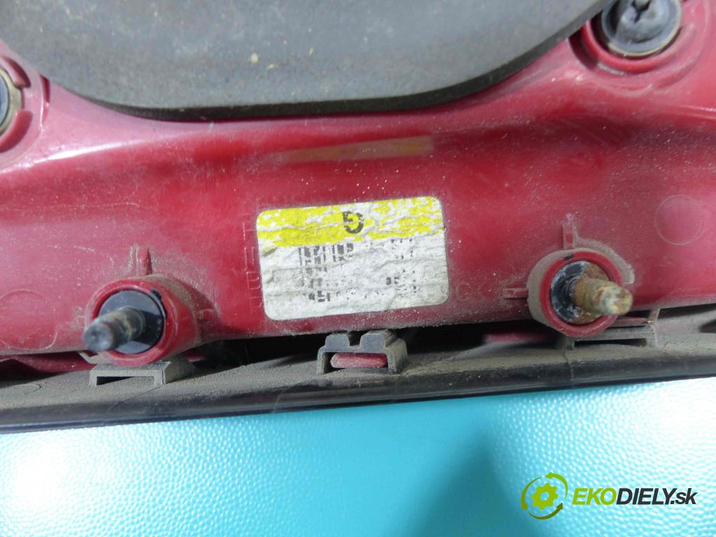 Kia Sportage III 2010-2015 2.0 crdi 184hp automatic 135 kW 1995 cm3 5- svetlo / reflektor zadné pravé  (Ostatné)