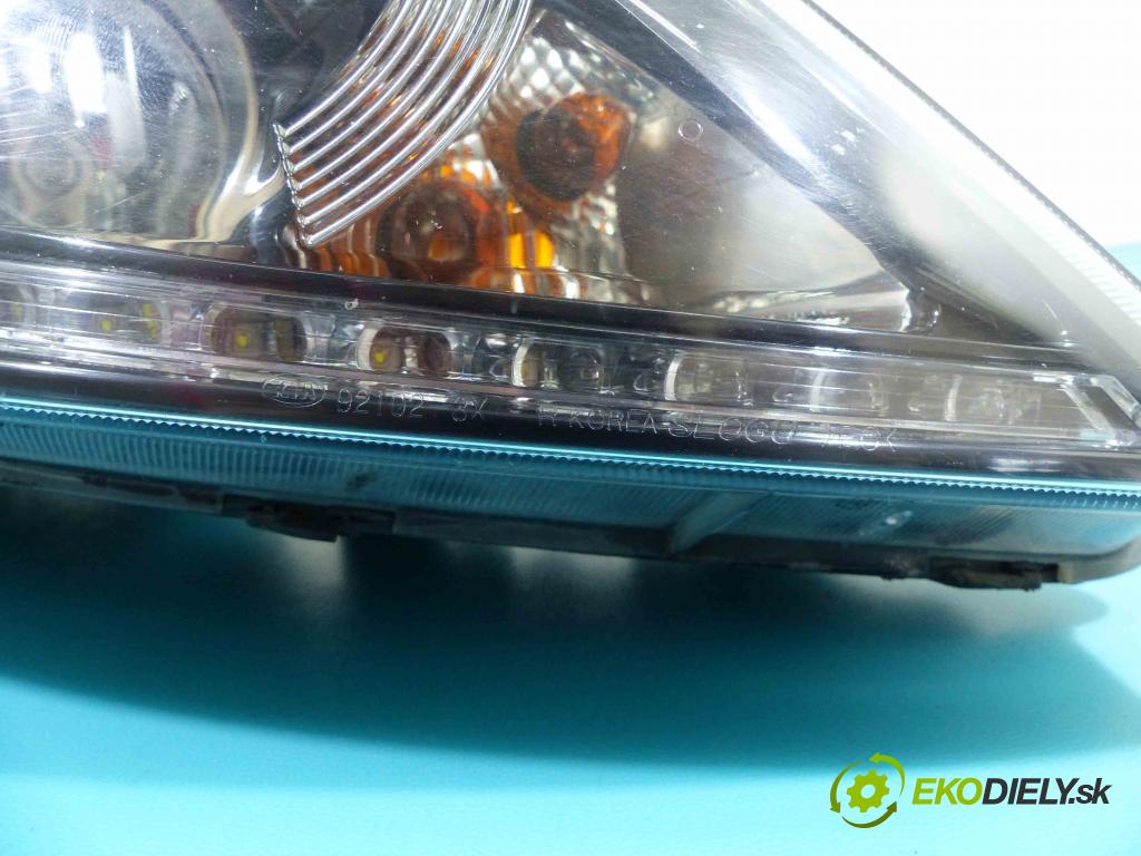 Kia Sportage III 2010-2015 2.0 crdi 184hp automatic 135 kW 1995 cm3 5- Reflektor: pravý  (Pravé)