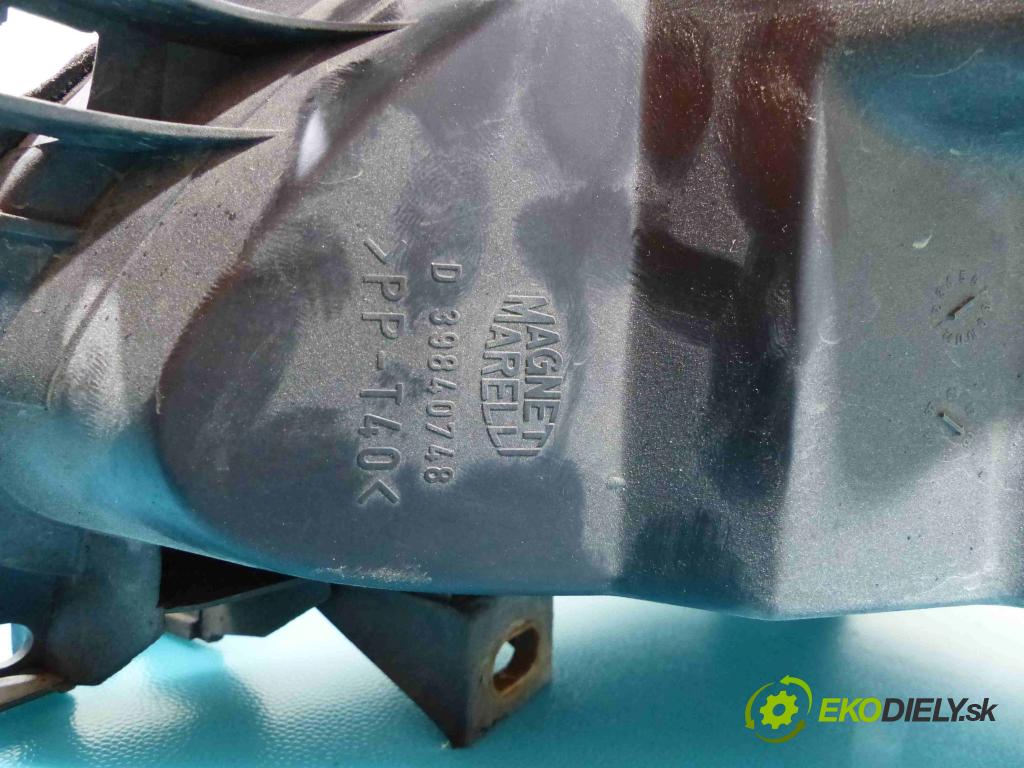 Seat Arosa 1.7 sdi 60 HP manual 44 kW 1716 cm3 3- Reflektor: pravý  (Pravé)