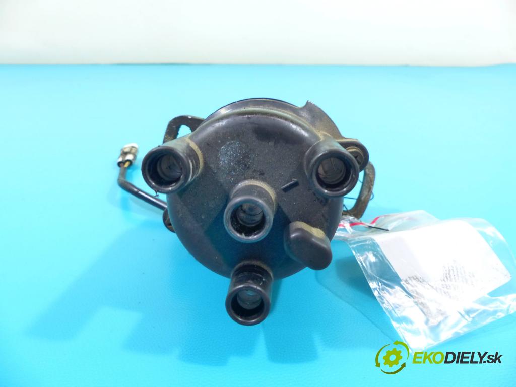 Suzuki Swift Mk5 1989-2004 1.0 53KM manual 39 kW 993 cm3 5- rozdeľovač 33100-60B5 (Rozdeľovače)