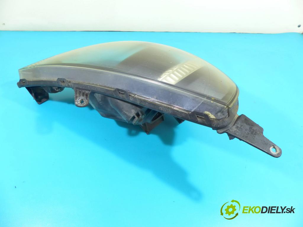 Honda Jazz II 2002-2008 1.2 77 HP manual 57 kW 1246 cm3 5- Reflektor: pravý  (Pravé)