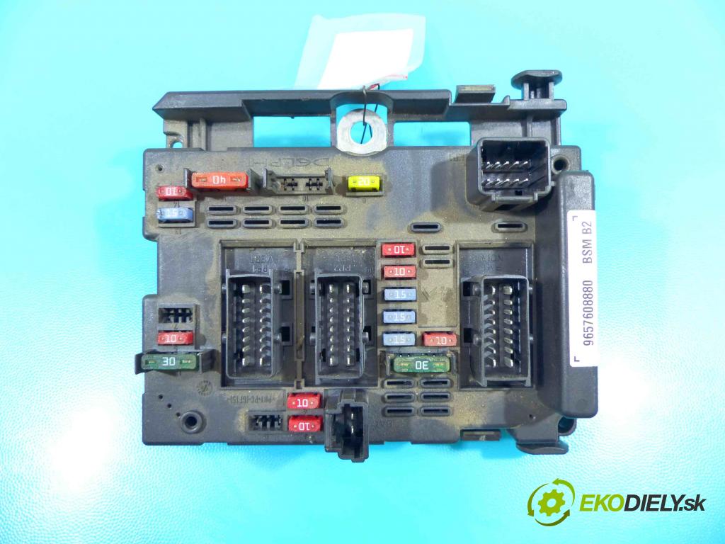Peugeot 206 1.1 60 HP manual 44 kW 1124 cm3 5- modul riadiaca jednotka 9657608880 (Ostatné)
