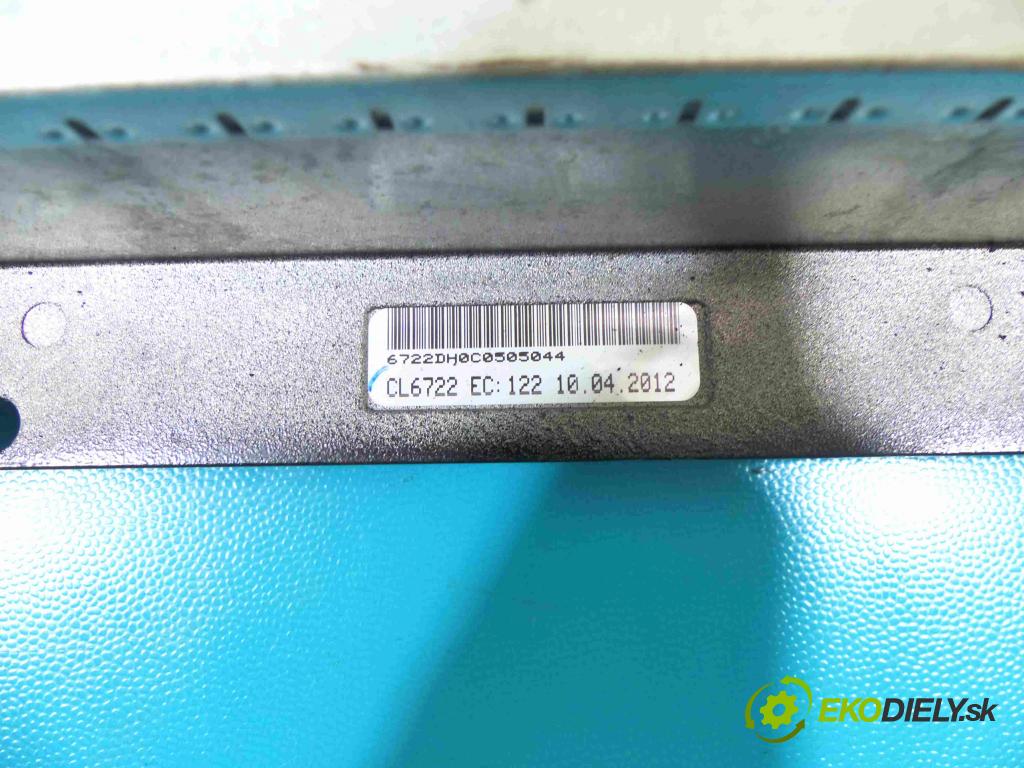 Jaguar XF 2007-2015 3.0 TD V6 241KM automatic 177 kW 2993 cm3 4- Zesilovač: AW93-19C164-CU (Zosilňovače)