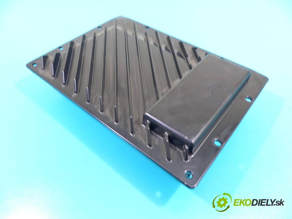 Jaguar XF 2007-2015 3.0 TD V6 241KM automatic 177 kW 2993 cm3 4- Zesilovač: AW93-19C164-CU (Zosilňovače)