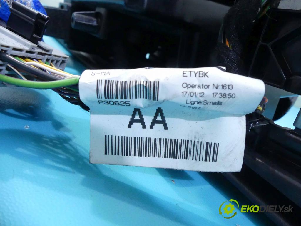 Jaguar XF 2007-2015 3.0 TD V6 241KM automatic 177 kW 2993 cm3 4- operadlo  (Lakťové opierky)