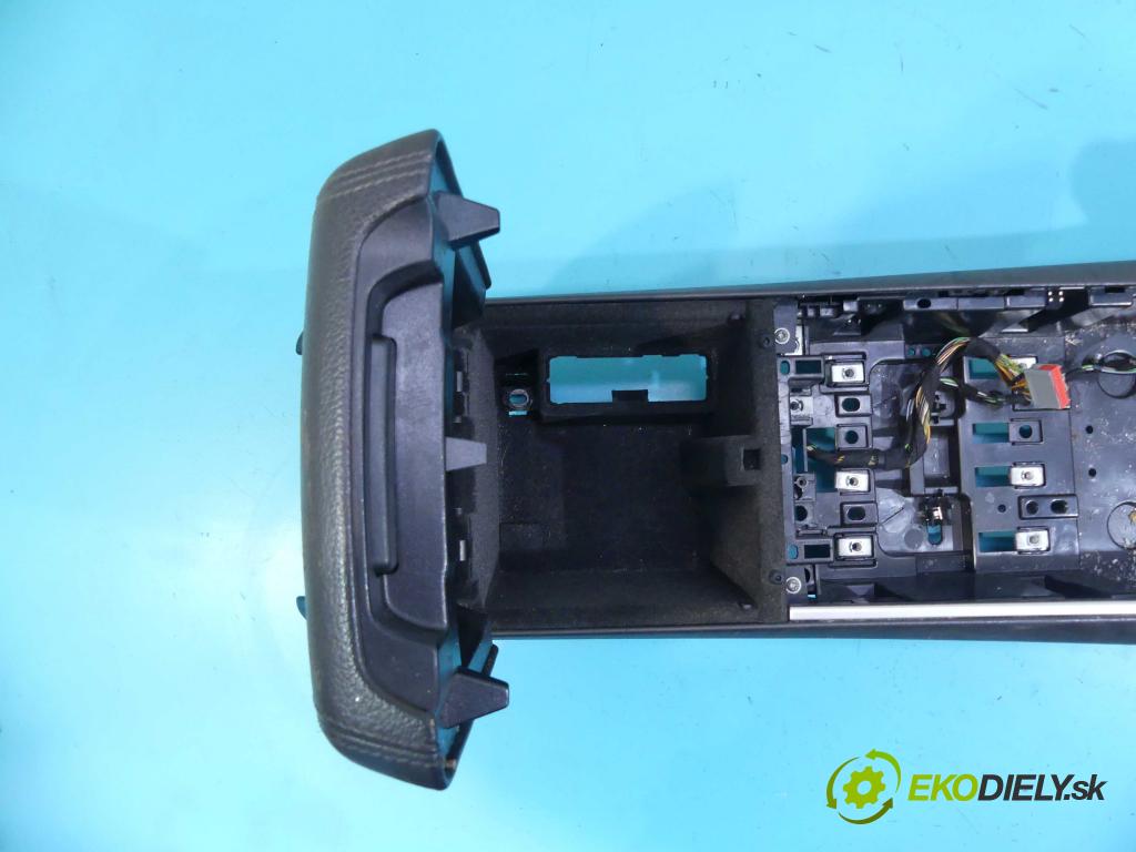 Jaguar XF 2007-2015 3.0 TD V6 241KM automatic 177 kW 2993 cm3 4- operadlo  (Lakťové opierky)