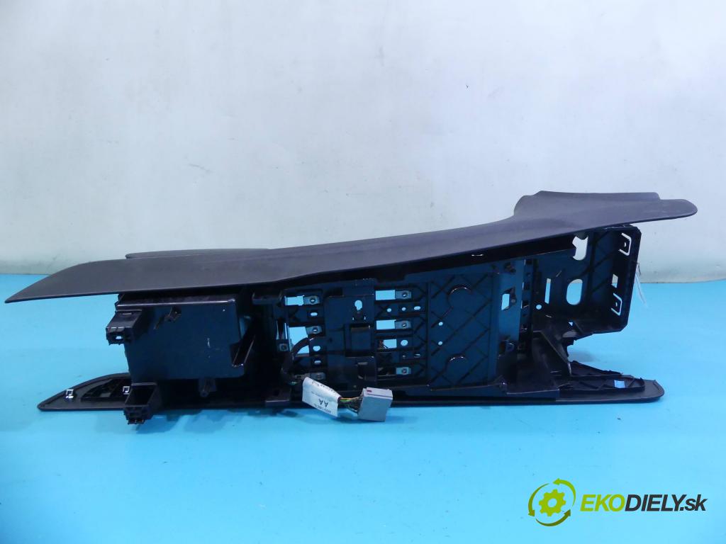 Jaguar XF 2007-2015 3.0 TD V6 241KM automatic 177 kW 2993 cm3 4- operadlo  (Lakťové opierky)