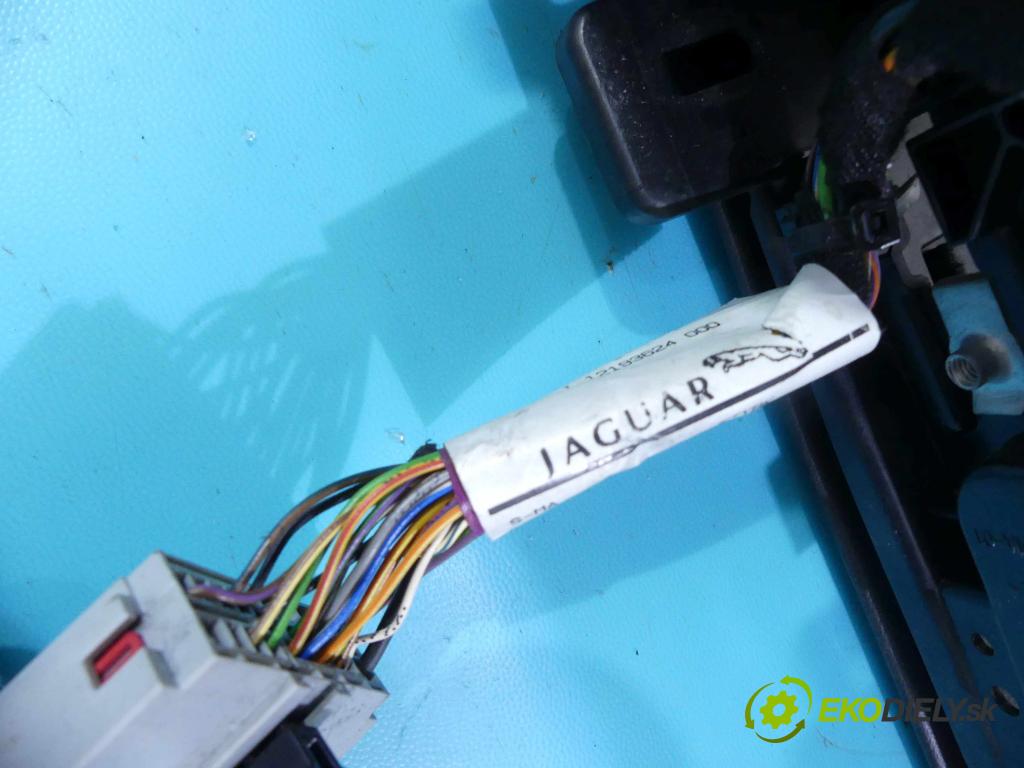 Jaguar XF 2007-2015 3.0 TD V6 241KM automatic 177 kW 2993 cm3 4- operadlo  (Lakťové opierky)