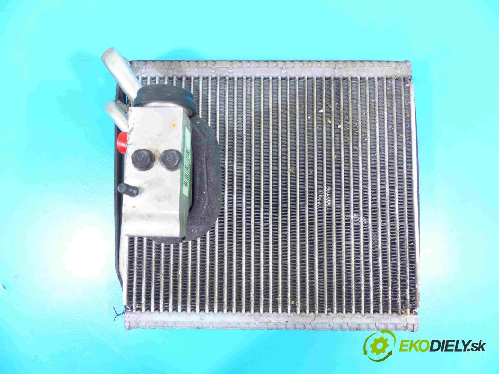 Kia Sportage III 2010-2015 2.0 crdi 184hp automatic 135 kW 1995 cm3 5- radiator  (Radiátory kúrenia)