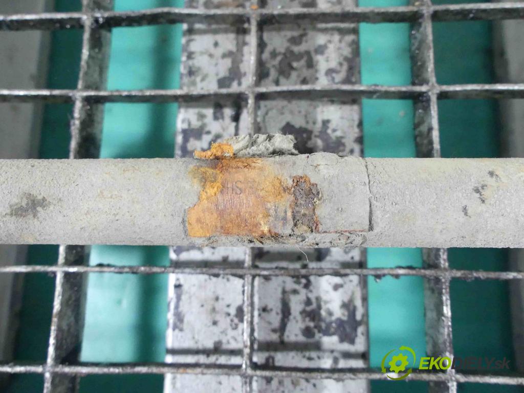 Kia Sportage III 2010-2015 2.0 crdi 184hp automatic 135 kW 1995 cm3 5- poloos ľavé  (Poloosy)