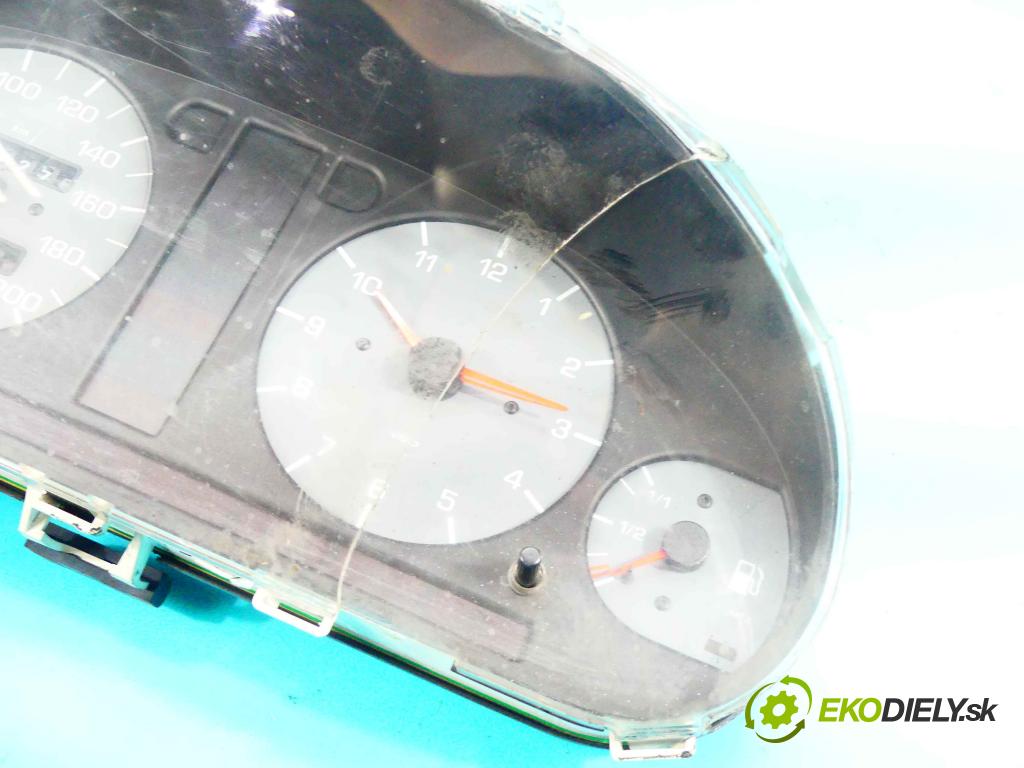 Skoda Felicia 1.3 54 hp manual 40 kW 1289 cm3 5- Přístrojová deska  (Přístrojové desky, displeje)