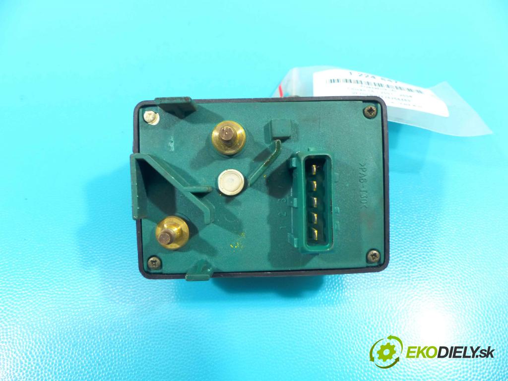 Citroen C5 I 2001-2008 2.0 hdi 109 HP manual 80 kW 1997 cm3 5- Relé: 9639912580 (Relé)