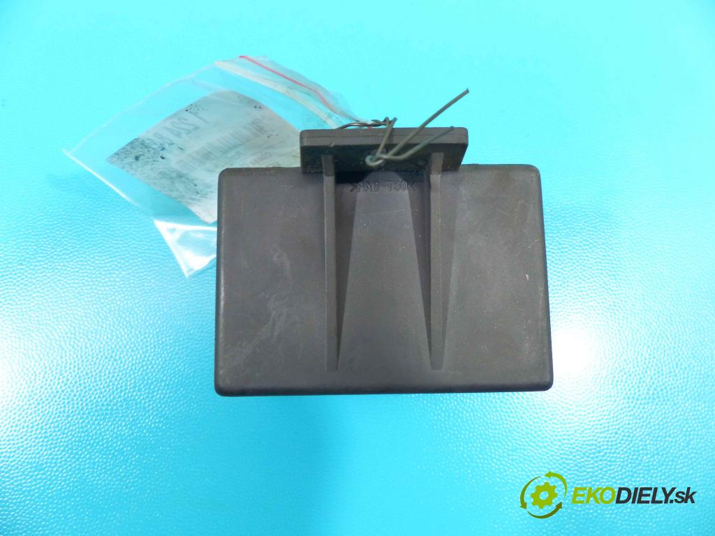 Citroen C5 I 2001-2008 2.0 hdi 109 HP manual 80 kW 1997 cm3 5- Relé: 9639912580 (Relé)