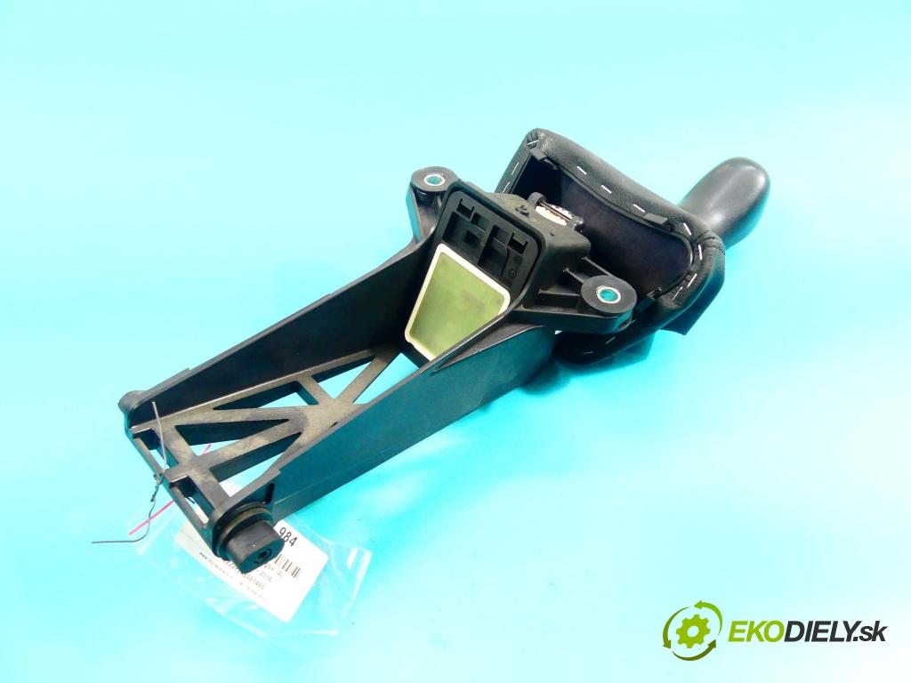 Vw Crafter 2006-2016 2.5 tdi 88 HP automatic 65 kW 2461 cm3 5- Páka: Změny: stupeň,rýchlosť 2E0713021A (Rýchlostné páky / kulisy)