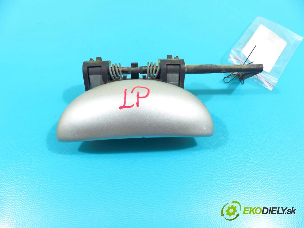 Peugeot 206 1.4 hdi 68 HP manual 50 kW 1398 cm3 5- rukoväť predné ľavé mimo:  (Vonkajšie predné ľavé)