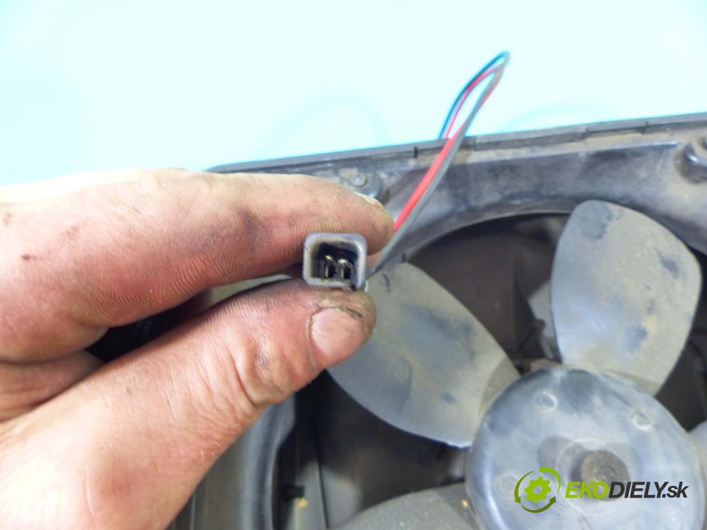 Polonez Caro / Atu 1.5 karburátor: 82 HP manual 60,5 kW 1481 cm3 5- ventilátor vzduchu