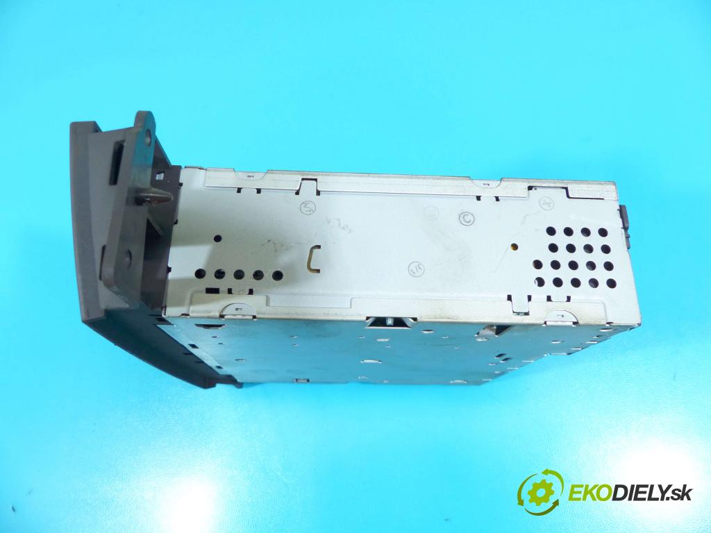 Chrysler Pacifica 3.5 V6 252KM automatic 185 kW 3518 cm3 5- Menič: cd P05094031AC (CD meniče)