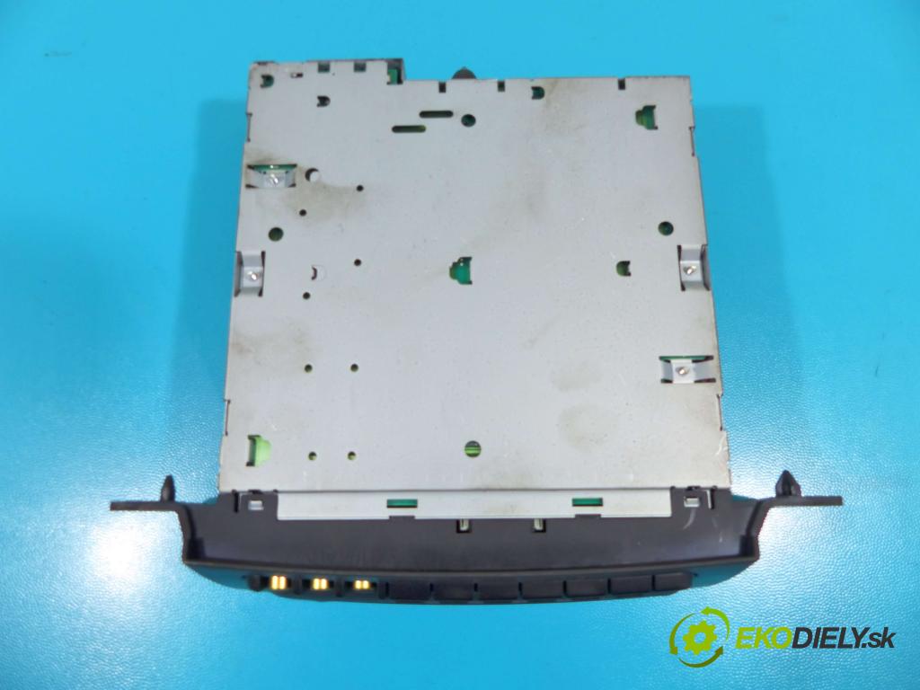 Chrysler Pacifica 3.5 V6 252KM automatic 185 kW 3518 cm3 5- Menič: cd P05094031AC (CD meniče)