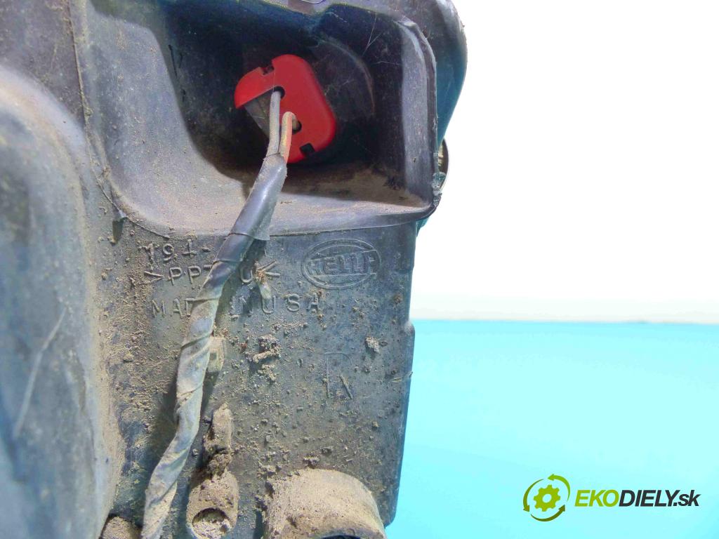 Chrysler Pacifica 3.5 V6 252KM automatic 185 kW 3518 cm3 5- Reflektor: pravý  (Pravé)