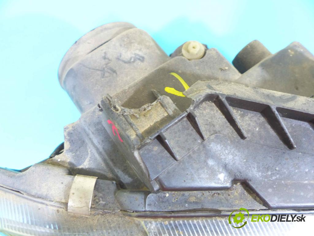 Chrysler Pacifica 3.5 V6 252KM automatic 185 kW 3518 cm3 5- Reflektor: pravý  (Pravé)