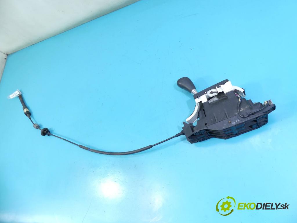 Chrysler Pacifica 3.5 V6 252KM automatic 185 kW 3518 cm3 5- Páka: Změny: stupeň,rýchlosť 04683981AB (Rýchlostné páky / kulisy)