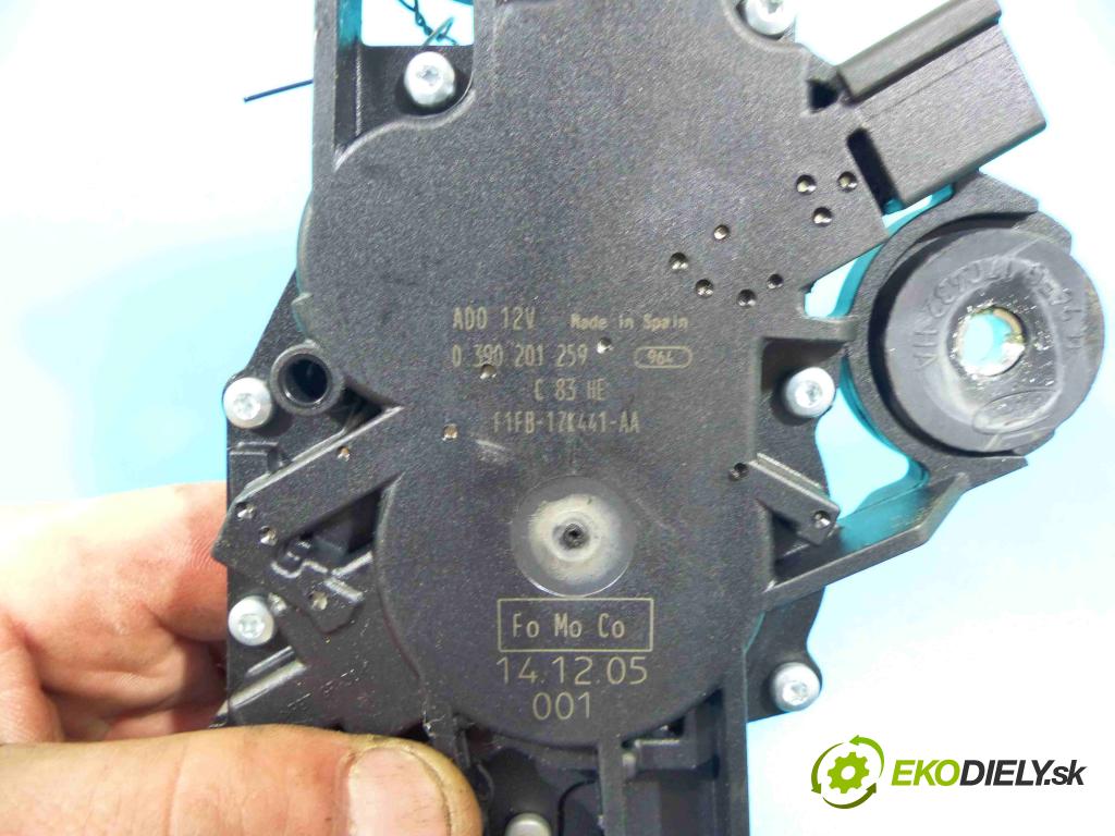 Ford Focus Mk3 2010-2018 1.0 T 101 HP manual 74 kW 999 cm3 5- motor stieračov zadné 0390201259