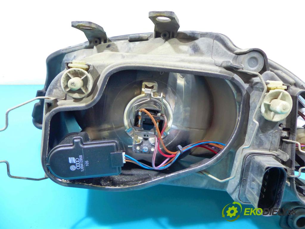 Seat Cordoba II 6L 2002-2008 1.4 16v 75 HP manual 55 kW 1390 cm3 4- Reflektor: pravý 6L1941022A (Pravé)