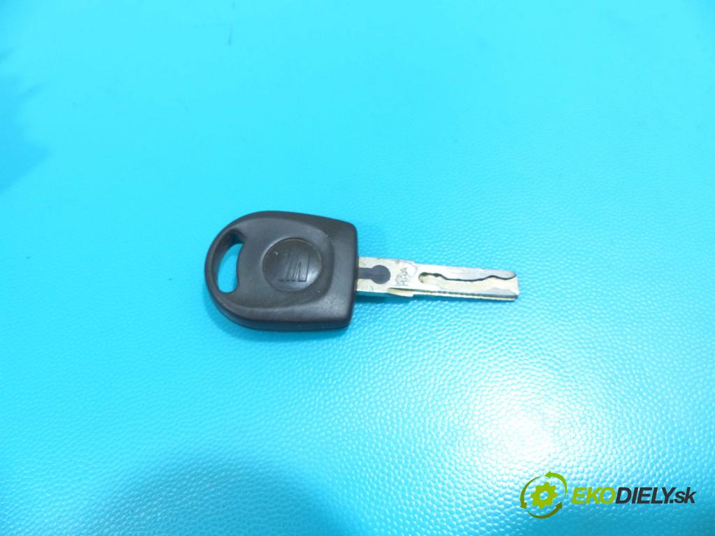 Seat Cordoba II 6L 2002-2008 1.4 16v 75 HP manual 55 kW 1390 cm3 4- Spínačka 4B0905851C (Spínacie skrinky a kľúče)