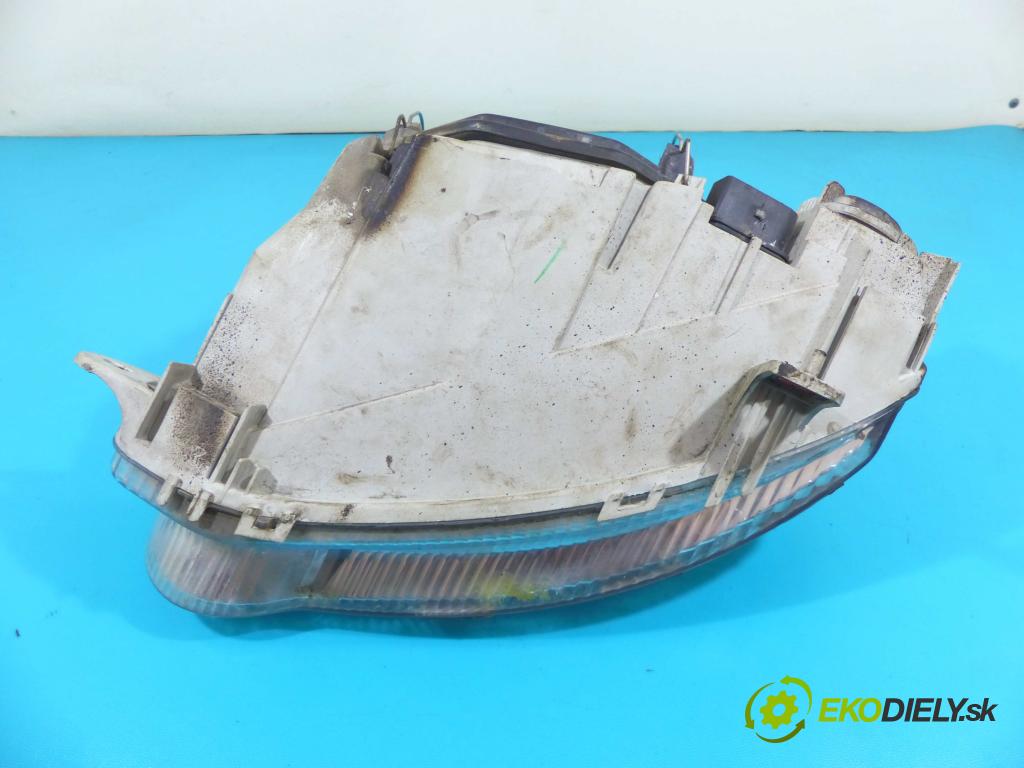 Alfa romeo 147 1.6 16v 105 HP manual 77 kW 1598 cm3 3- Reflektor: pravý  (Pravé)