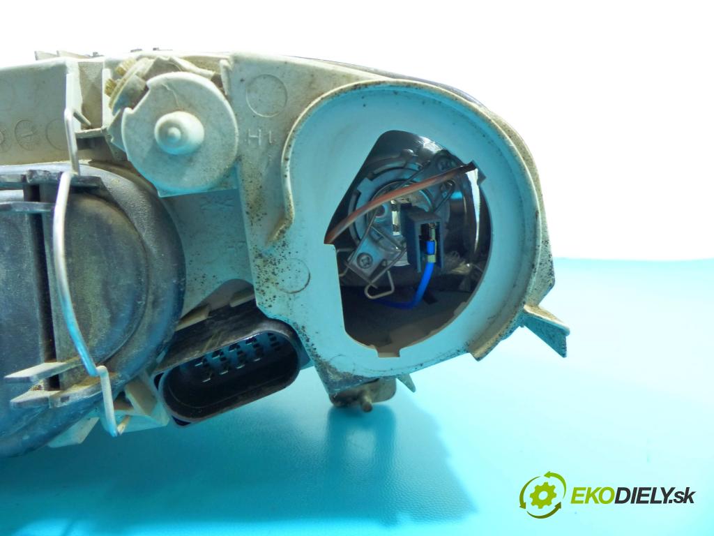 Alfa romeo 147 1.6 16v 105 HP manual 77 kW 1598 cm3 3- Reflektor: pravý  (Pravé)