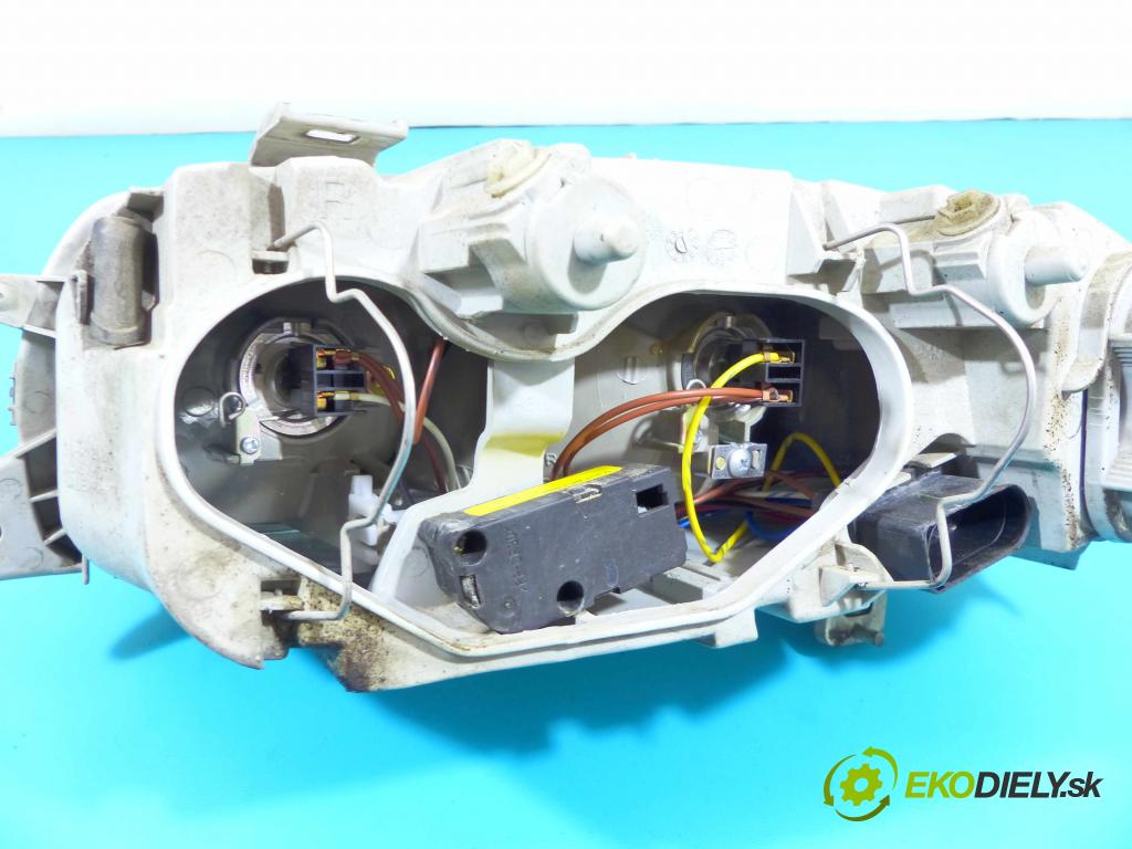 Alfa romeo 147 1.6 16v 105 HP manual 77 kW 1598 cm3 3- Reflektor: pravý  (Pravé)