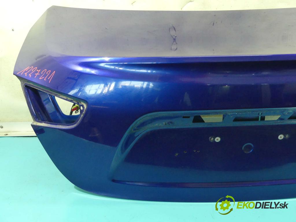 Maserati Ghibli 2013 - 3.0 V6 diesel 275 hp automatic 202 kW 2987 cm3 4- zadní kufrové dveře  (Zadní kapoty)