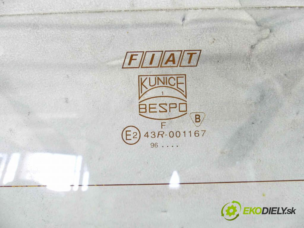 Fiat 126p 0,65.0b 31KM manual 23 kW 652 cm3 3- sklo zadní  (Okna zadní)