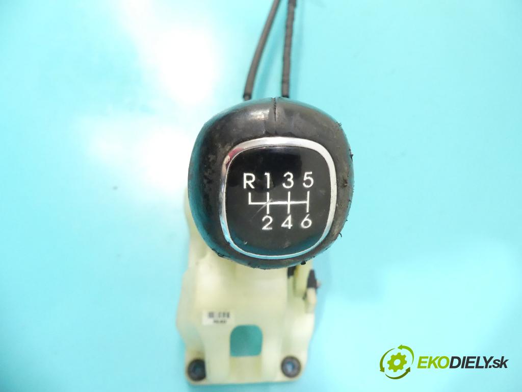 Kia Sportage III 2010-2015 2.0 CRDI 184hp manual 135 kW 1995 cm3 5- Páka: Změny: stupeň,rýchlosť 43700-3WXXX (Rýchlostné páky / kulisy)